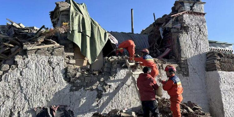 Shkon në 126 numri i viktimave të tërmetit në Tibet