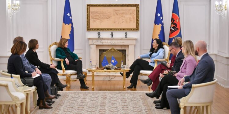 Osmani iu kërkon vëzhguesve të BE-së që të sigurohen se në veri po realizohet e drejta e votës së lirë