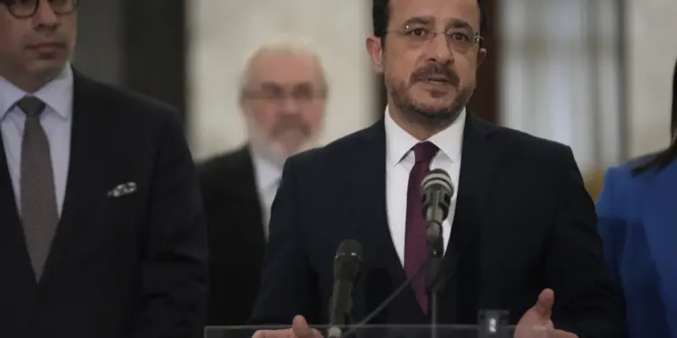 Shtetet e Bashkuara ia heqin embargon e armëve Qipros