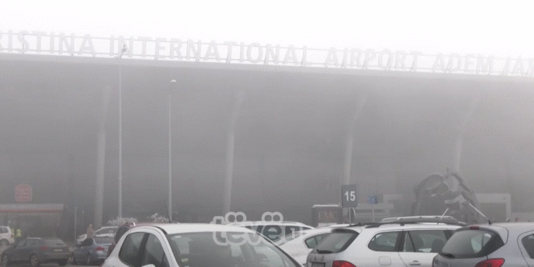 42 fluturime të anuluara për dy ditë, shkak mjegulla