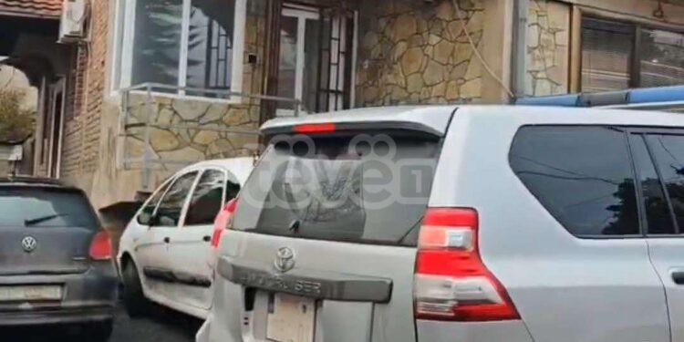 Policia e Kosovës aksion në objektin e strukturave paralele serbe që operon si Administratë Tatimore