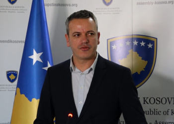 Gashi: Albin Kurti po çirret sepse s’ka asgjë për të treguar