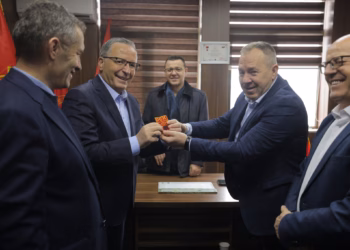 Hamza viziton veteranët e UÇK-së, premton rritje për 50% të përkrahjes financiare