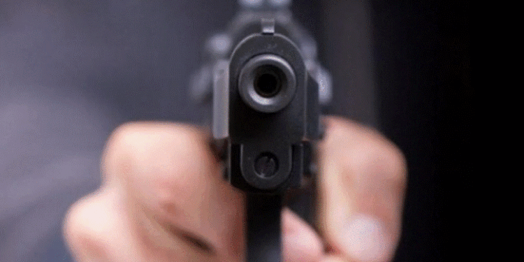 Nën kërcënimin e armës grabitet një person në vendin e tij të punës në Mitrovicë