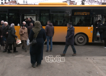 Qytetarët mirëpresin linjën e re 22 të trafikut urban