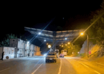 Protestues serbë bllokojnë rrugën në Kralevë, kërkohet që të shmanget kalimi në Jarinjë