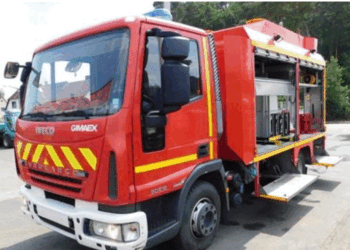 Përfshihet nga zjarri qendra e azil-kërkuesve në Babrru të Shqipërisë, evakuohen personat