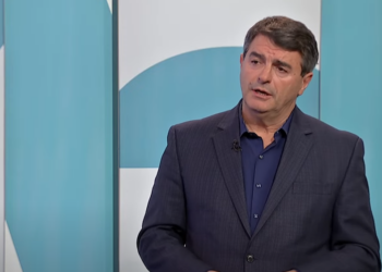 Krasniqi: Fitorja e VV-së i bën dëm Kosovës, kundërkandidatët do ta mposhtin Kurtin