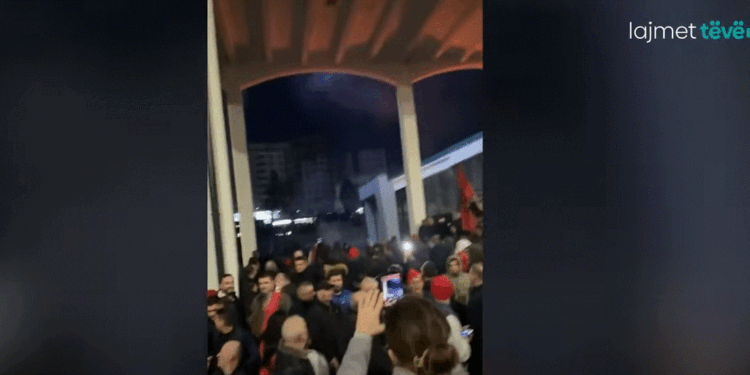 DnV për tensionet në Skenderaj: Aktet e tilla bien në kundërshtim me parimet e demokracisë