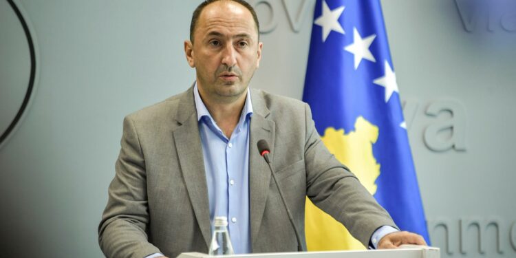 Aliu tregon pse u anuluan disa fluturime mbrëmë