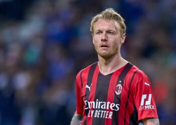 Simon Kjaer pensionohet nga futbolli aktiv