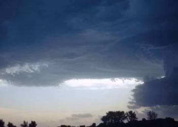 Moti sot me vranësira e me diell