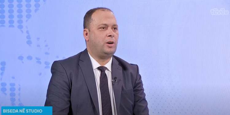 Muja: LVV ka hapur shumë fronte “lufte”, do t’iu kushtojë me humbje pushteti