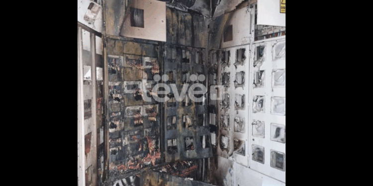 Mbesin pa rrymë objekti banesor dhe lokalet afër pas djegies së njehsorëve në një ndërtesë në Vushtrri