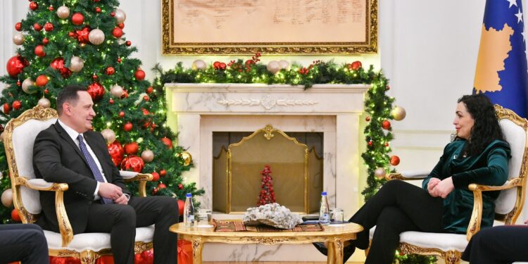 Osmani takon kryetarin e Bujanocit, flasin për lehtësimin e procedurave të shtetësisë për qytetarët nga Lugina