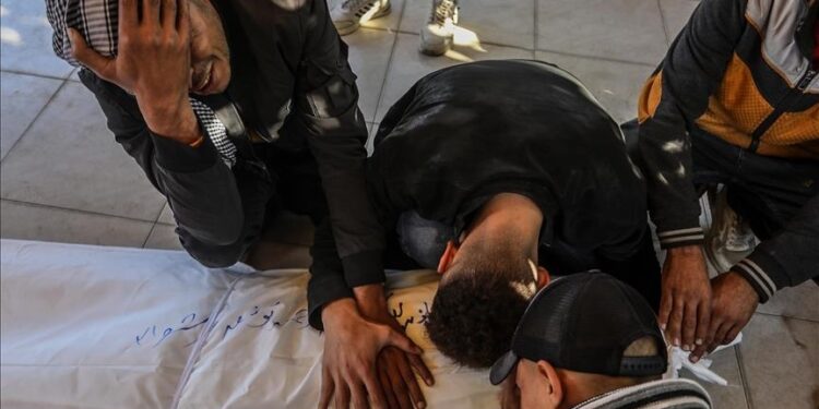 Vriten të paktën 2 palestinezë në sulmet ajrore izraelite në Rripin e Gazës