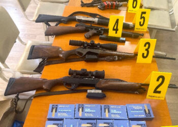 Sekuestrohen armë e municion gjatë një bastisjeje në Gjilan