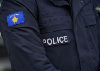 Arrestohen tre persona në Leposaviq, u hasën duke shkruar grafite