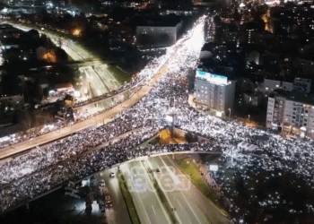 Protestat në Beograd nuk ndalen me dorëheqjen e kryeministrit dhe kryetarit të Novi Sad-it