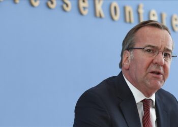 Ministri gjerman i Mbrojtjes me vizitë të papritur në Kiev