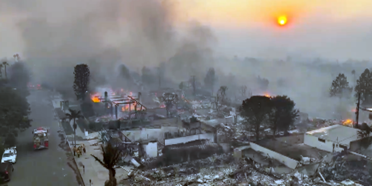 Dëmet e zjarreve në Los Anxhelos arrijnë në miliarda dollarë