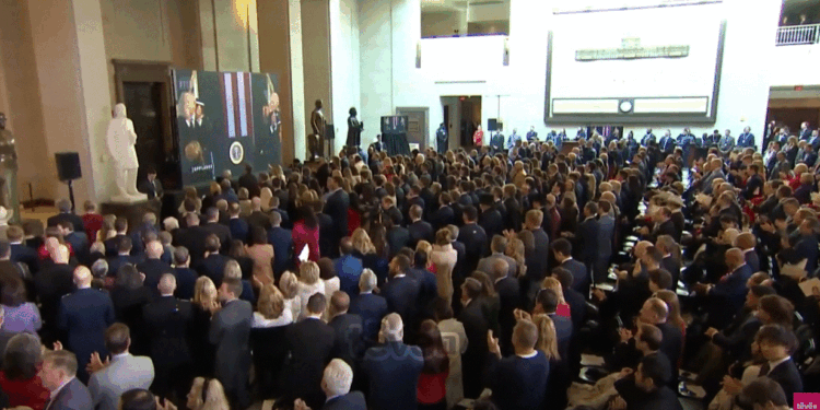 Shqiptarët ftohen në ceremoninë e  inaugurimit të presidentit Donald Trump