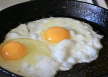 Sekreti i rënies nga pesha – Kur duhet të hani mëngjesin dhe darkën