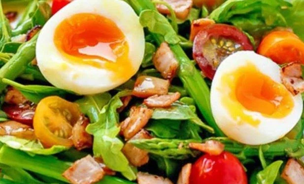 Dieta me vezë, a duhet ta provoni për të humbur peshë?