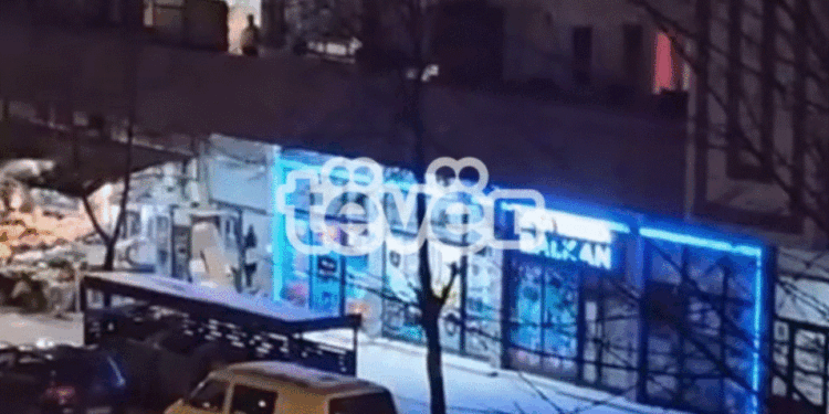 Elshani: 12 persona hynë në qytet me flamuj – dyshohet se u sulmuan me gurë nga disa serbë