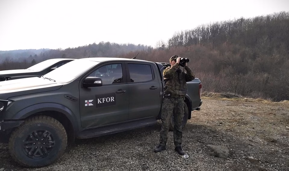 Ushtarët finlandezë të KFOR-it realizojnë patrullë rutinore në veri