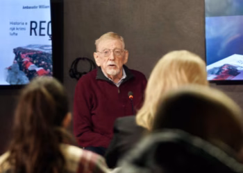 ​Walker: Kam shpresuar që do t’i zgjatet jeta Millosheviqit dhe të plaket në burg