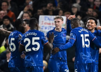 Chelsea përgatitë ofertë për transferimin e sulmuesit të Barcelonës në verë