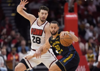 NBA, Golden State Warriors bindshëm ndaj Houston Rockets