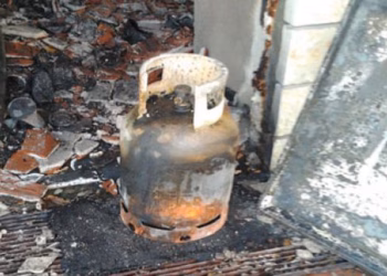 Shpërthen bombola e gazit në një banesë në Maliq, lëndohen 4 persona