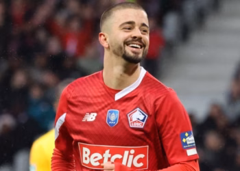 Napoli insiston për transferimin e Zhegrovës