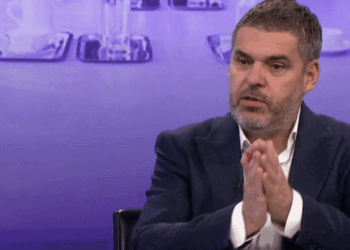 Kastrati akuzon Krasniqin për bllokim të votës në strukturat e PDK-së