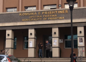 Incident në linjën 3A ndaj nxënëseve, largohet nga puna shoferi dhe suspendohet konduktori