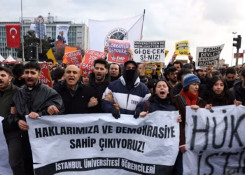 Qeveria turke e paralajmëron opozitën të mos bëjë thirrje për protesta, pas arrestimit të Imamoglut