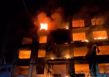 Zelensky thotë se qëllimi i Rusisë “nuk ka ndryshuar”, pas bombardimeve vdekjeprurëse në Ukrainë