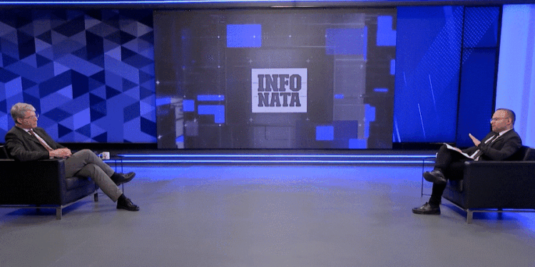 Schmitt: LVV-PDK-LDK duhet që ta formojnë qeverinë e re