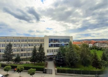 Universiteti i Gjilanit shpreh ngushëllime për dy vajzat që vdiqën në aksidentin në Ranillug