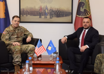 Maqedonci takon komandantin e ushtrisë amerikane, diskutuan për gjendjen e sigurisë në vend
