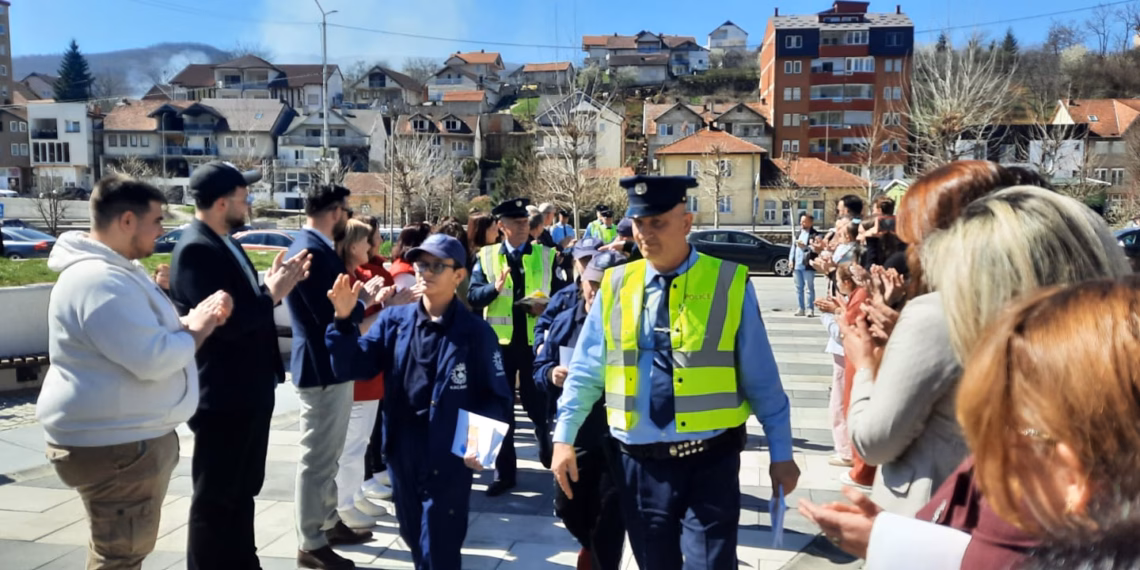 Policia në Kaçanik organizoi një aktivitet për Ditën Ndërkombëtare të Fëmijëve të Prekur nga Sindroma Down