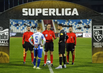 Dy kryendeshjet e Superligës, luhen të shtunën