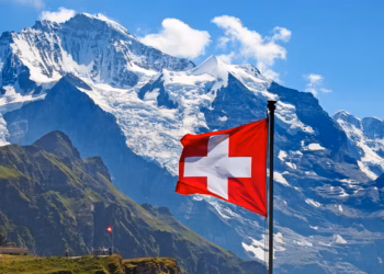 Dënohet kosovarja në Zvicër, ia vodhi 30 mijë franga të moshuarës për të cilën kujdesej