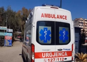 Aksident me vdekje në Shkodër, automjeti përplaset me ambulancën