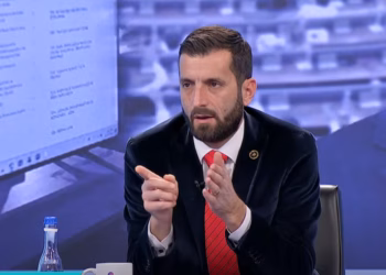 Demhasaj thotë se AAK është për një qeveri nga opozita