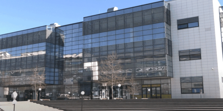 Vrasja e vitit 2010 që nuk po gjen assesi drejtësi – Apeli ia mundëson Granit Elshanit mbrojtjen në liri