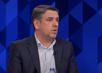 Maloku për Kurtin: Uroj që ky njeri kokëfortë t’i bie pishman dhe të ofrojë bashkëpunim