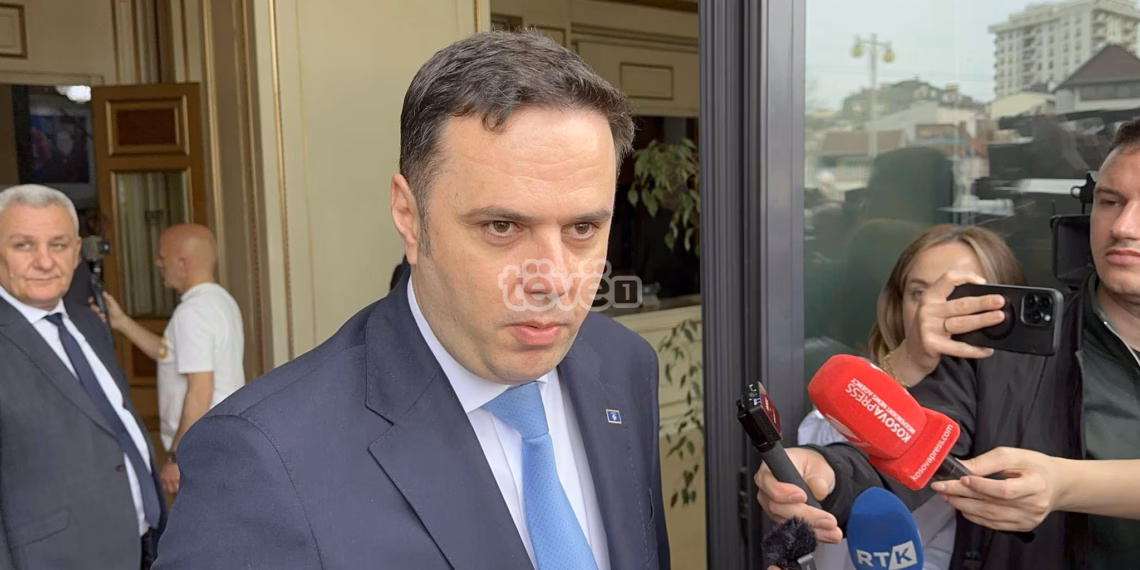 Abdixhiku: Qëndrimi i LDK-së mbetet i njëjtë, nuk mundesh edhe ministër edhe deputet